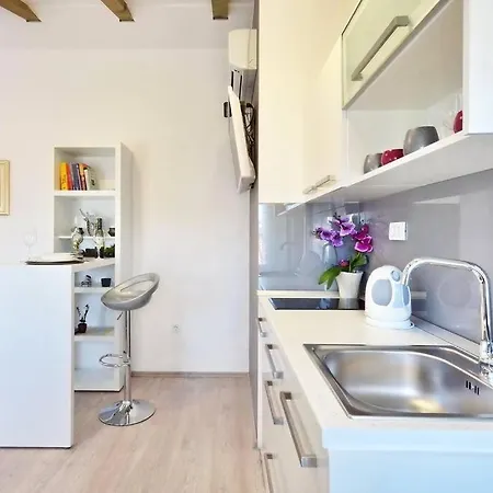 Silver 4- Luxury Apart In Center Apartment
